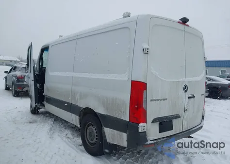2019 Mercedes-Benz Sprinter 1500 from USA, damaged, VIN WD3PE7ED5KT011253